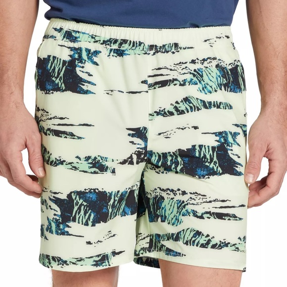 THE NORTH FACE | Men's Wander Shorts in Lime Cream Ravine Print - Picture 1 of 6
